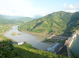 Song Da hydropower plant